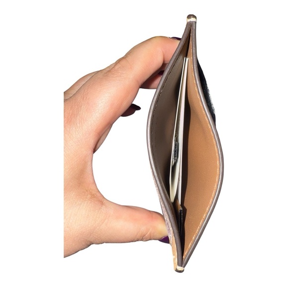 Coach NWT Tan and Pink Lip Design Card Holder - Picture 3 of 6